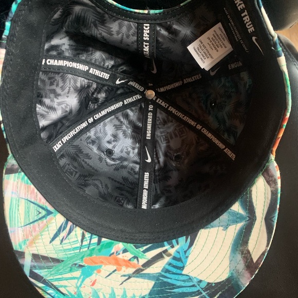 Nike Lebron James Champion Celebration Floral Snapback Cap - Picture 10 of 16